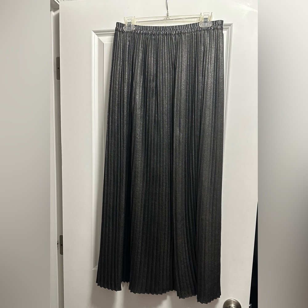 Elegant Pleated Skirt